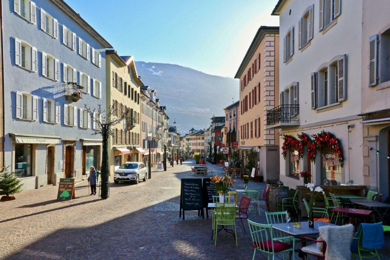 Charmant Appartement Au Coeur De Sion Eksteriør bilde